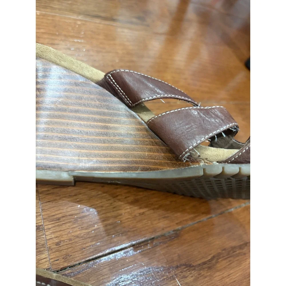 Aerosoles Wedge Sandals Women Size 8.5 Brown Leather‎ Strappy Slip On Wood Heel